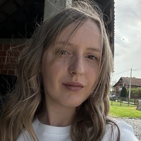 Senka J.