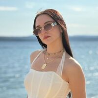 Ena B.
