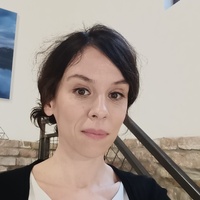 Sandra V.